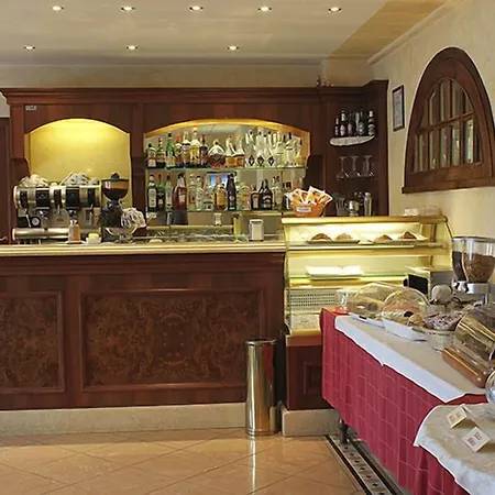 Il Focolare فندق فابرو