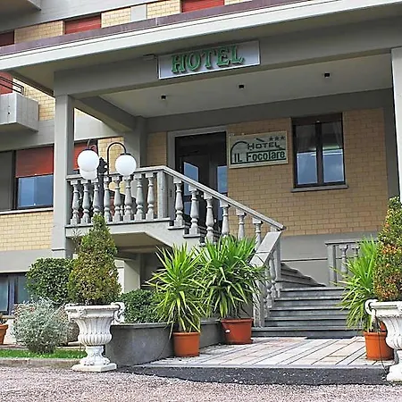 ホテル Il Focolare ファブロ
